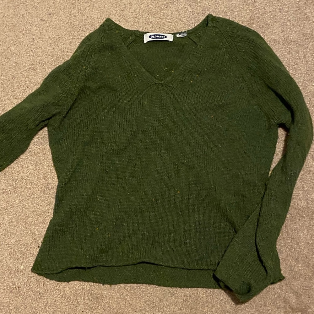 Green pullover sweater